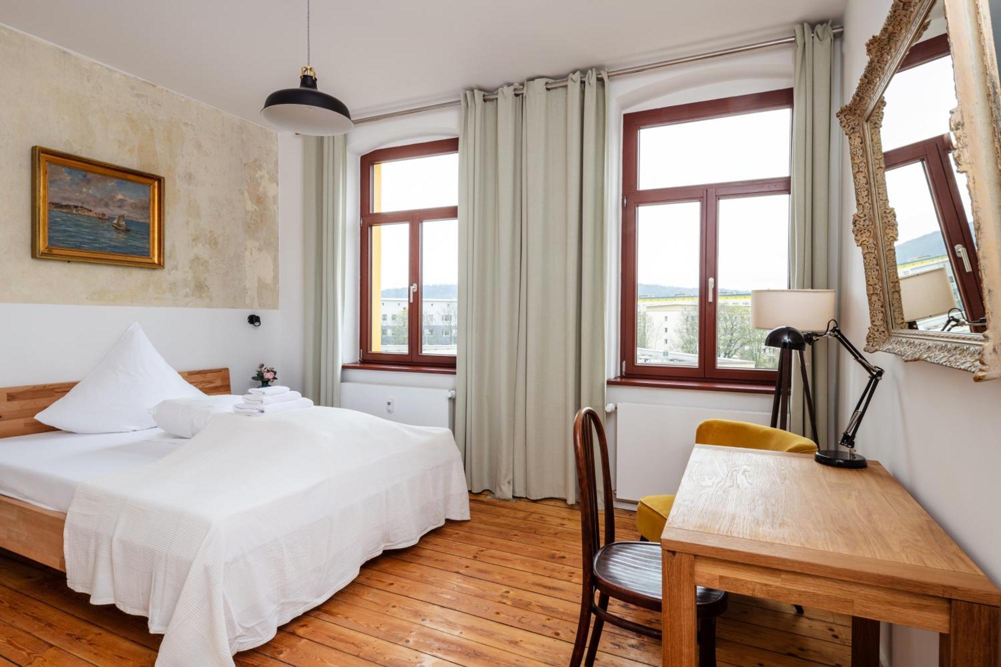 Kuenstlerzimmer Im Kulturhaus Haeselburg Gera Ngoại thất bức ảnh