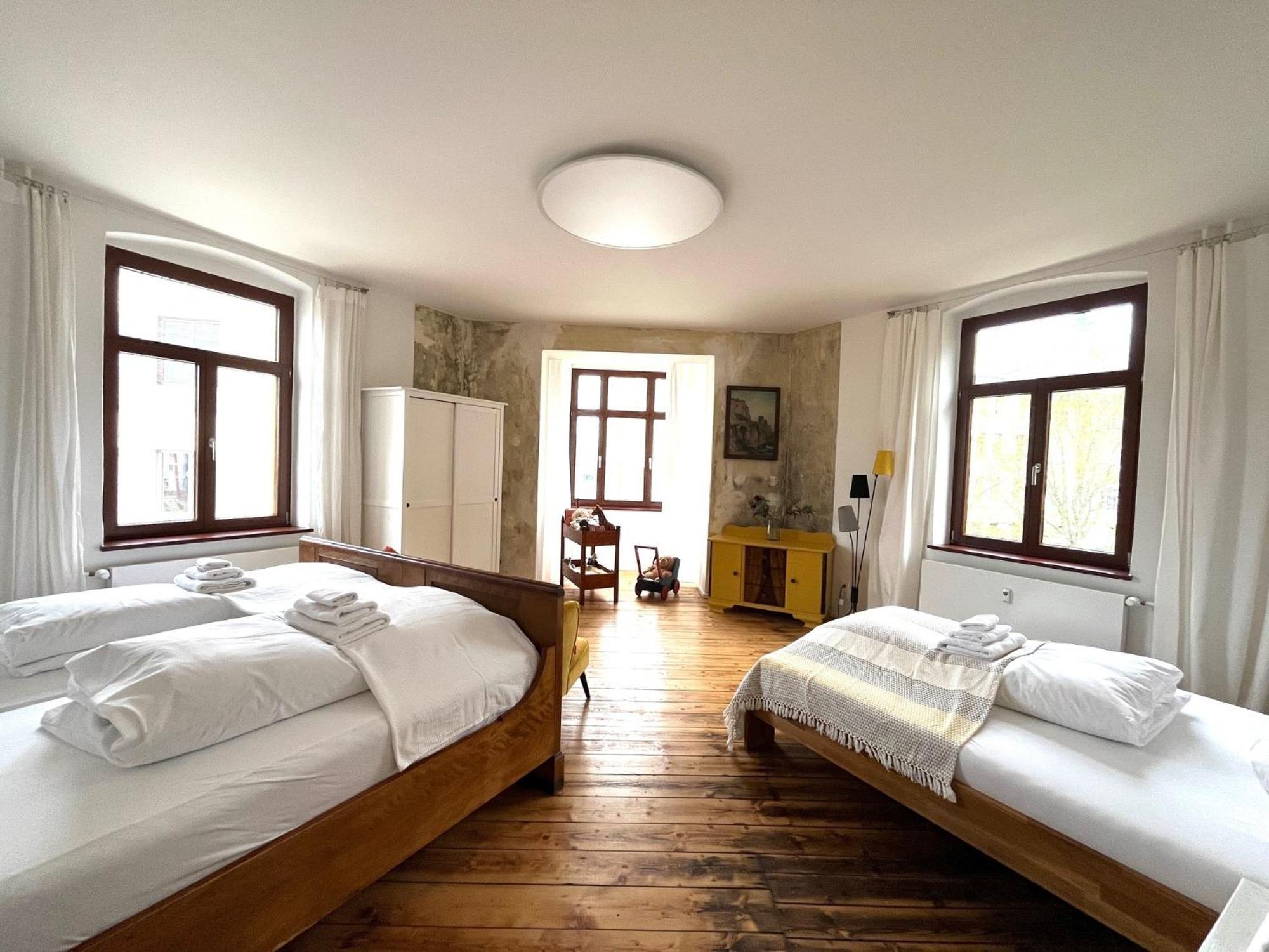 Kuenstlerzimmer Im Kulturhaus Haeselburg Gera Ngoại thất bức ảnh