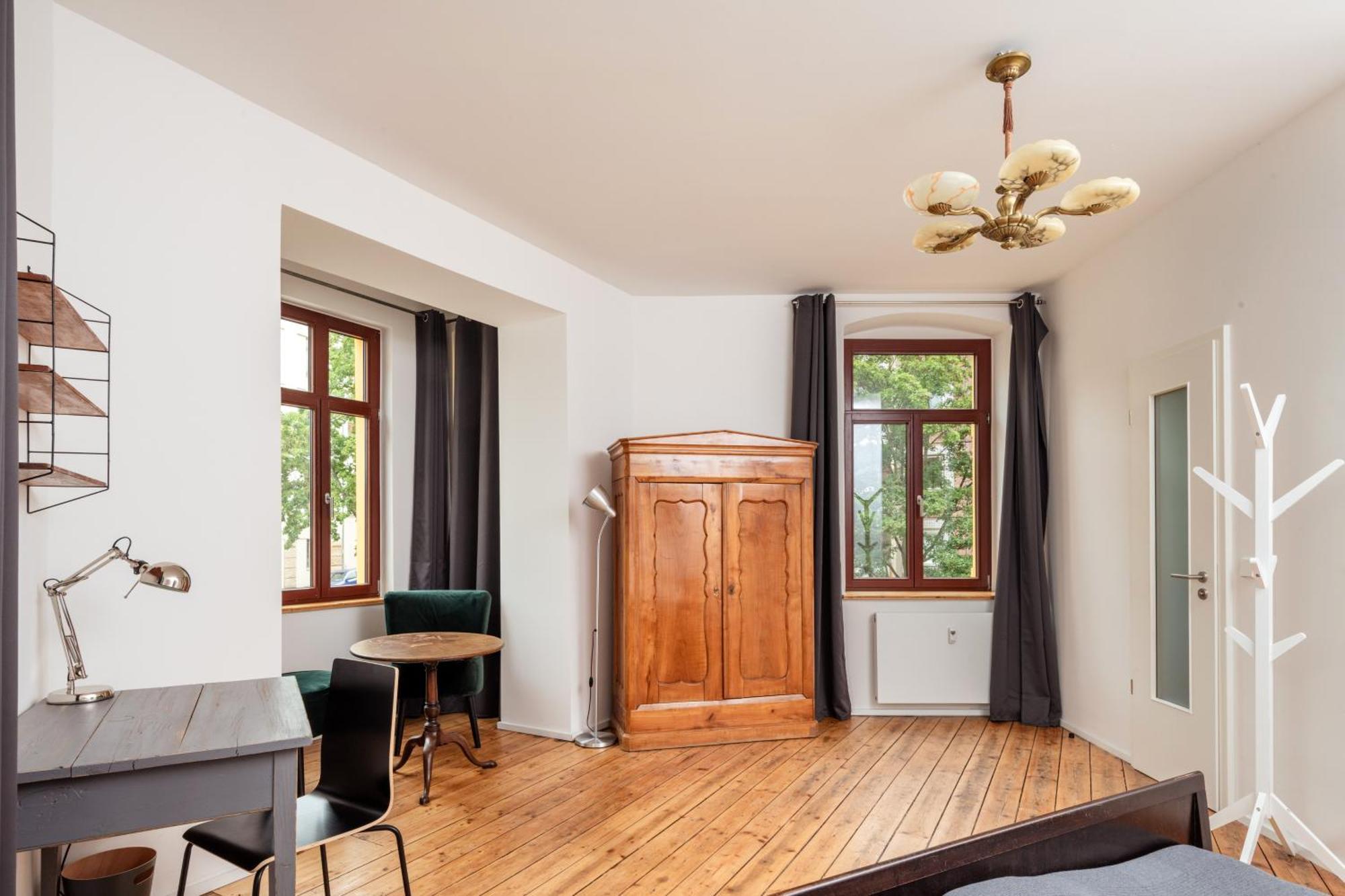 Kuenstlerzimmer Im Kulturhaus Haeselburg Gera Ngoại thất bức ảnh